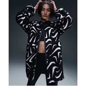 Nike Sportswear Therma-FIT Fleece Jacket Women’s L Black/White FV8025-010 NWT